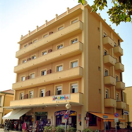 Residence Carioca Ρίμινι Εξωτερικό φωτογραφία