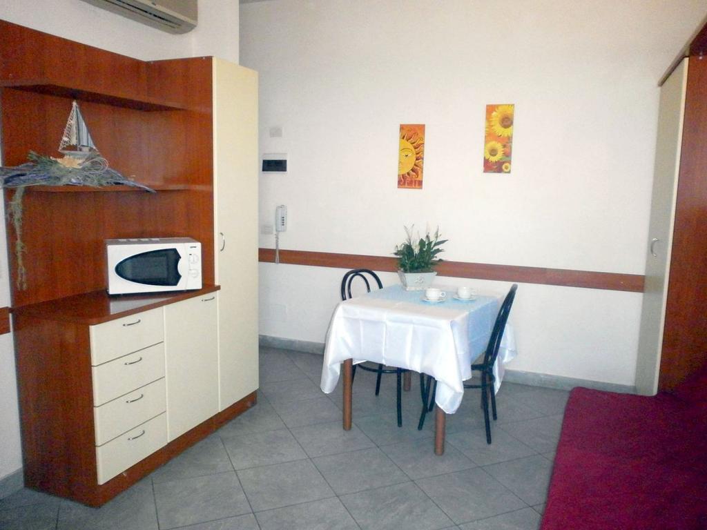 Residence Carioca Ρίμινι Δωμάτιο φωτογραφία